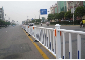 三门峡市市政道路护栏工程